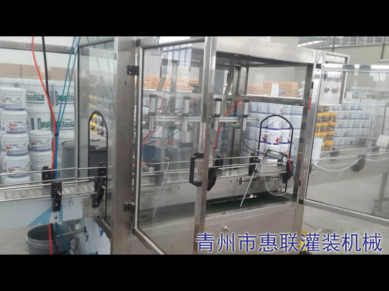 玻璃水灌装机 玻璃水灌装机