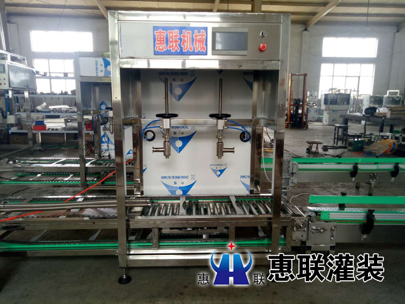全自动液体肥料灌装机 全自动液体肥料灌装机
